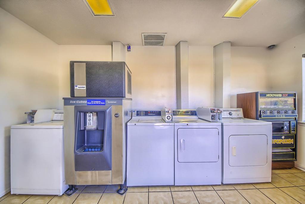 Hillcrest Inn&Suites Ozona Exterior foto